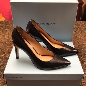 Pointed toe pumps! 👠